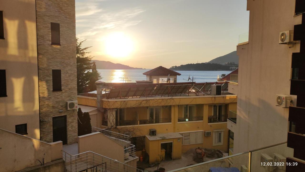Apartments Beatrice Рафаиловичи Екстериор снимка