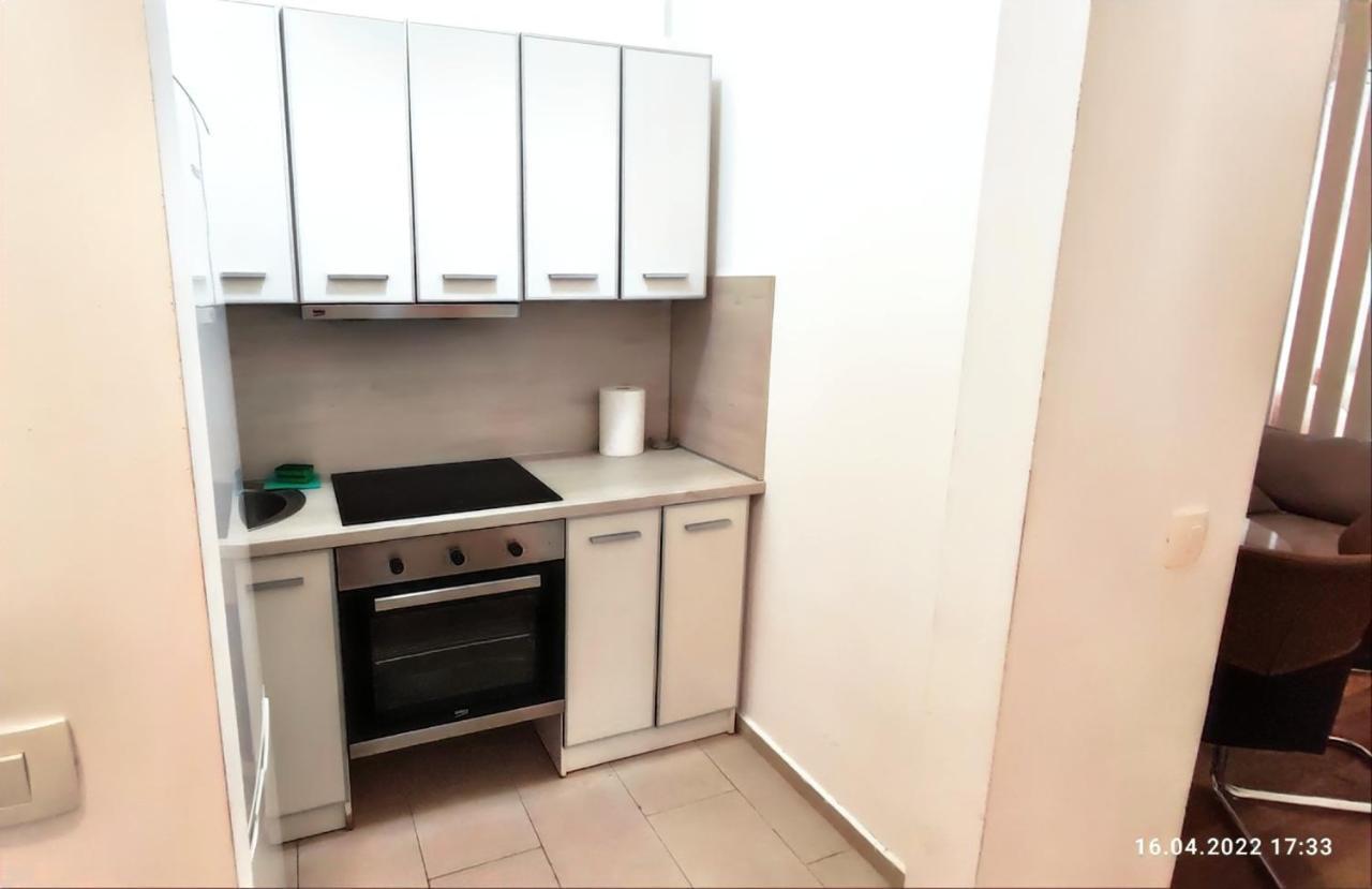 Apartments Beatrice Рафаиловичи Екстериор снимка