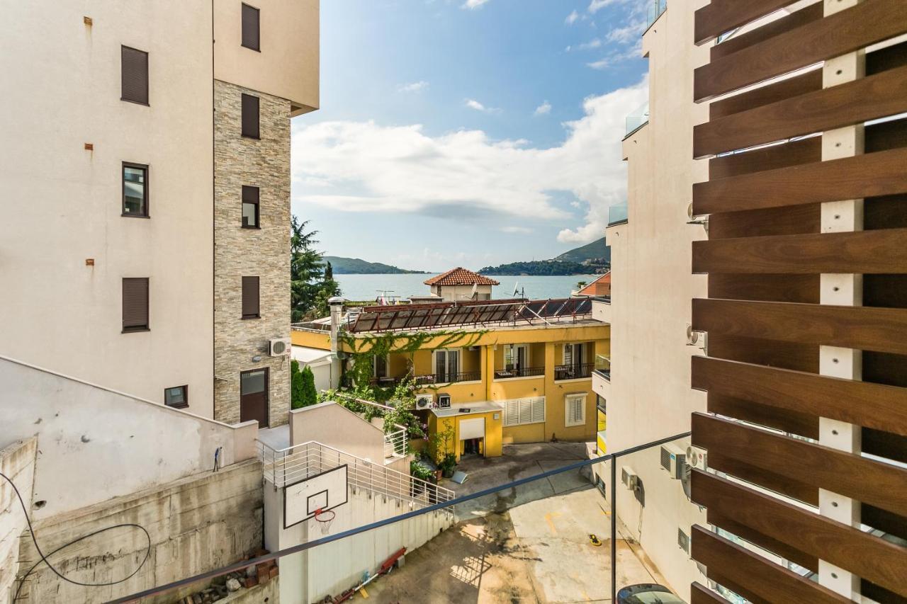 Apartments Beatrice Рафаиловичи Екстериор снимка