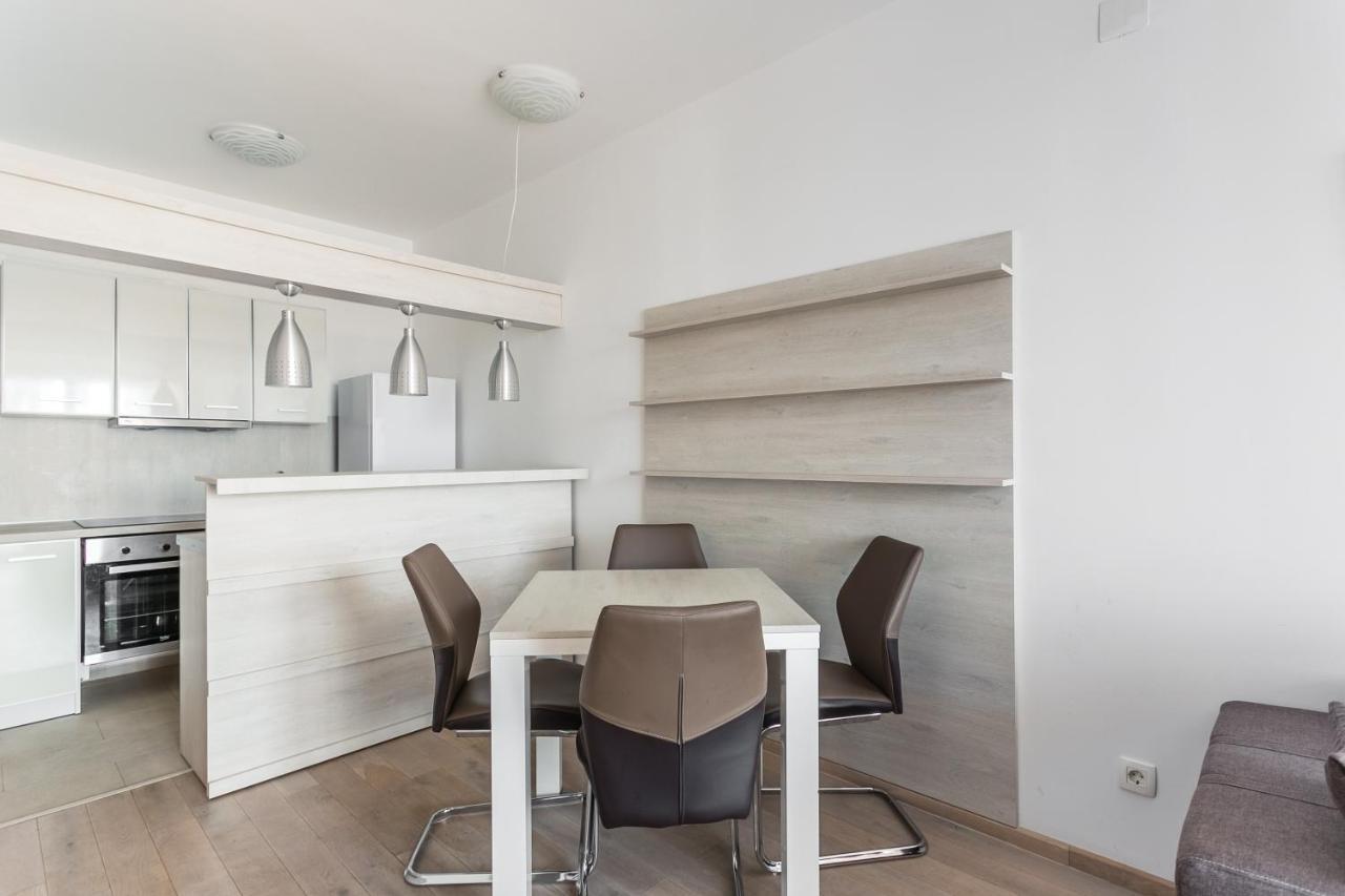 Apartments Beatrice Рафаиловичи Екстериор снимка